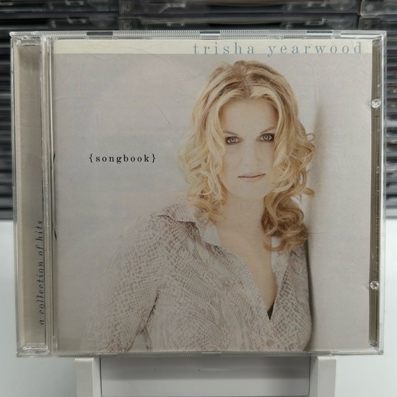 Trisha Yearwood - (Songbook) A Collection Of Hits on CD. 1997 - Picture 1 of 5